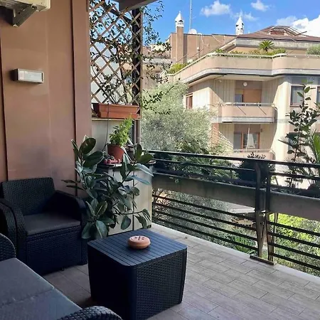 Moderno Bilocale Con Terrazzo