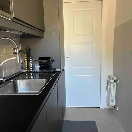 Moderno Bilocale Con Terrazzo * Rome