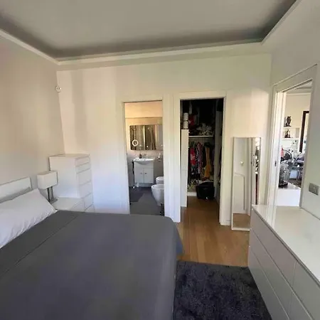 Moderno Bilocale Con Terrazzo Апартаменты Рим