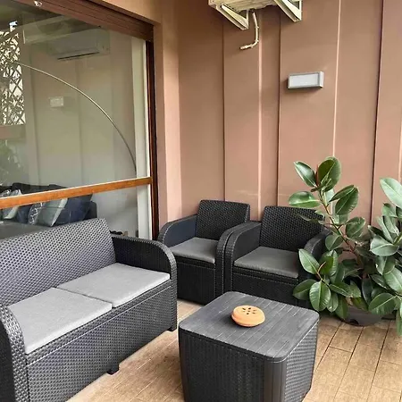 Moderno Bilocale Con Terrazzo Lägenhet *