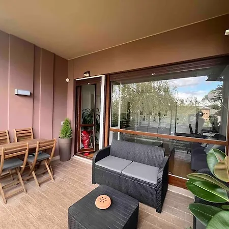 Moderno Bilocale Con Terrazzo