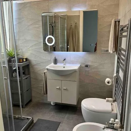 شقة Moderno Bilocale Con Terrazzo